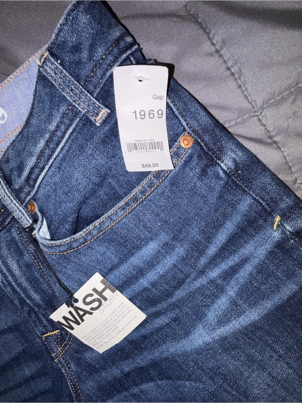 Gap 1969 Denim Shorts Size 27 NWT Medium Wash Raw Hem - Picture 4 of 7